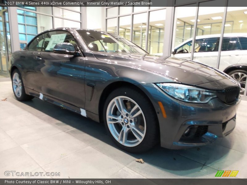 Front 3/4 View of 2017 4 Series 440i xDrive Convertible