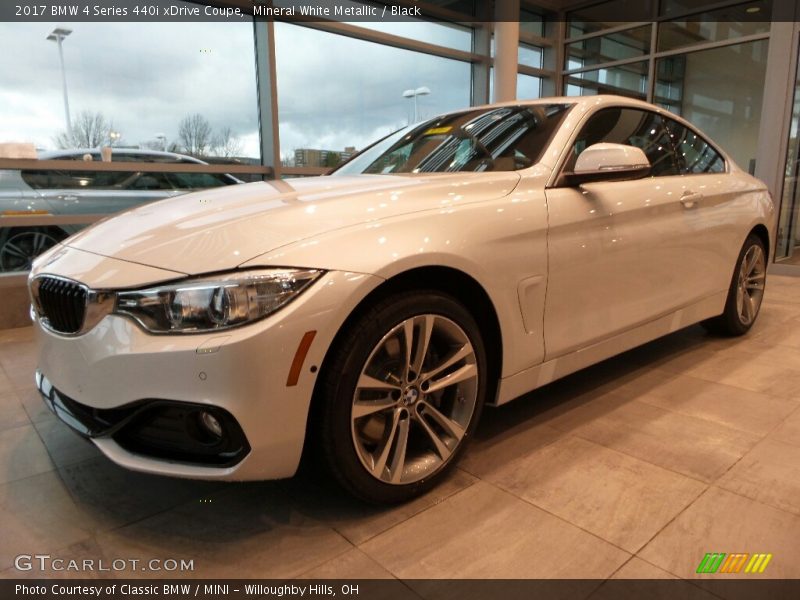  2017 4 Series 440i xDrive Coupe Mineral White Metallic