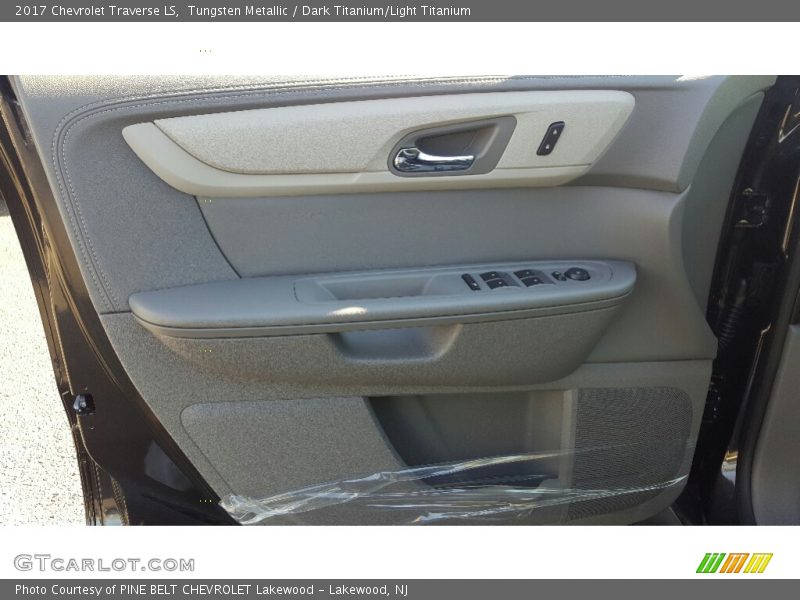 Tungsten Metallic / Dark Titanium/Light Titanium 2017 Chevrolet Traverse LS