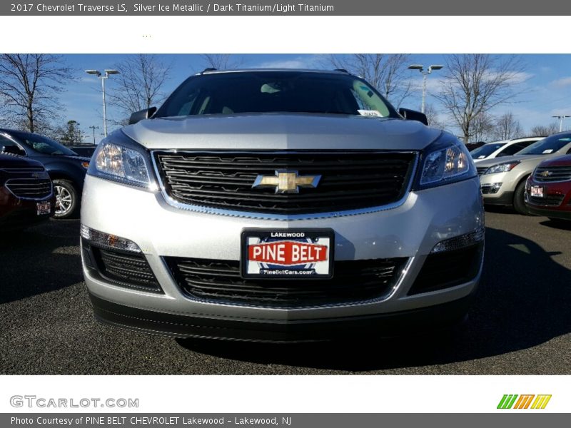 Silver Ice Metallic / Dark Titanium/Light Titanium 2017 Chevrolet Traverse LS