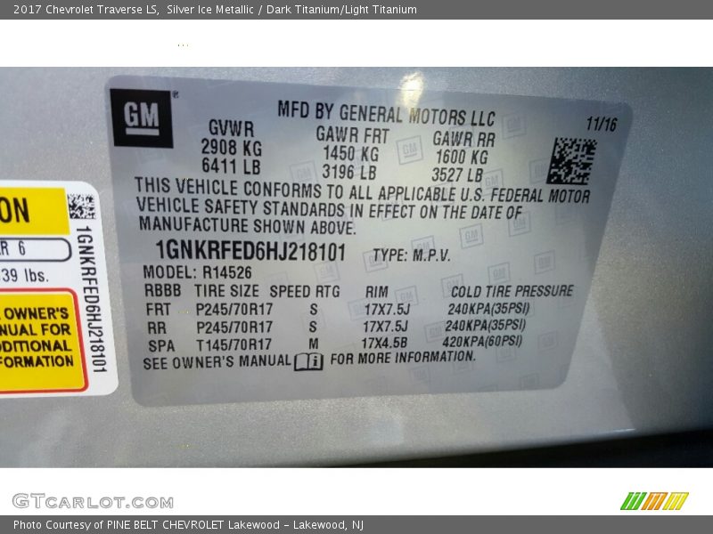 Silver Ice Metallic / Dark Titanium/Light Titanium 2017 Chevrolet Traverse LS