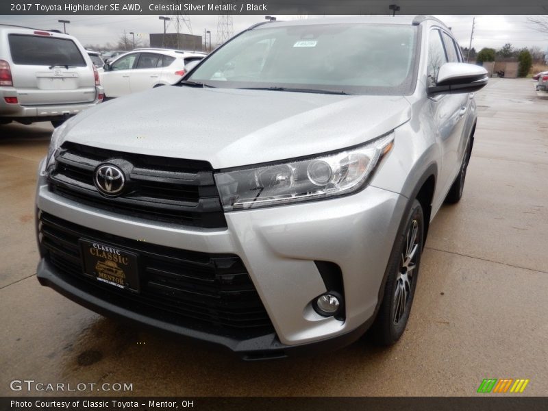 Celestial Silver Metallic / Black 2017 Toyota Highlander SE AWD