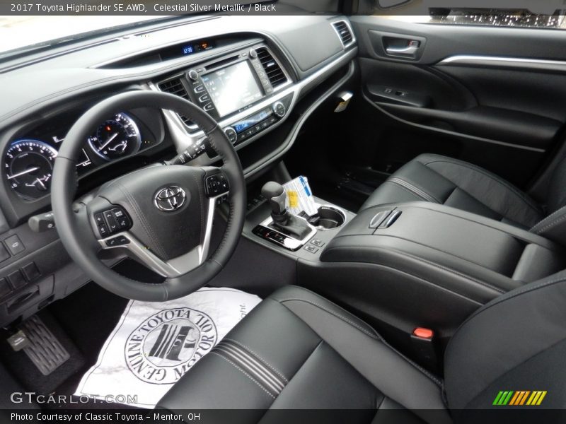 Black Interior - 2017 Highlander SE AWD 