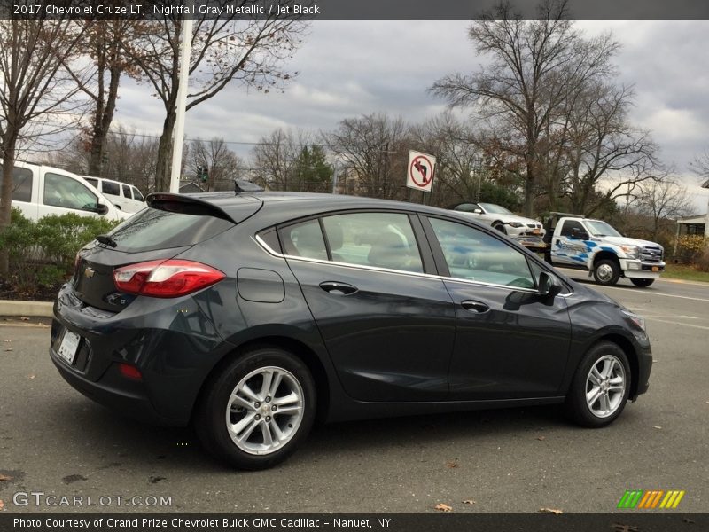 Nightfall Gray Metallic / Jet Black 2017 Chevrolet Cruze LT