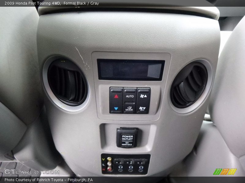 Formal Black / Gray 2009 Honda Pilot Touring 4WD