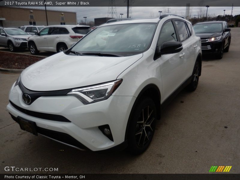 Super White / Black 2017 Toyota RAV4 SE AWD