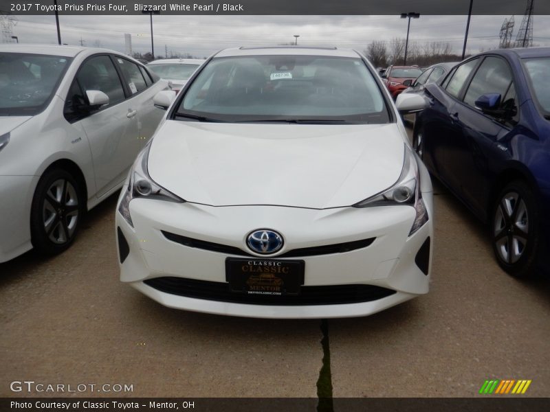 Blizzard White Pearl / Black 2017 Toyota Prius Prius Four