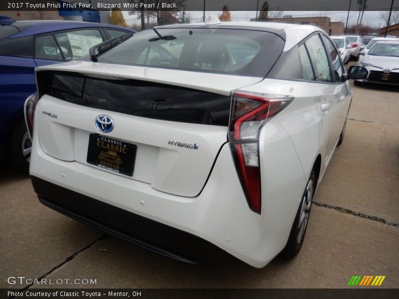 Blizzard White Pearl / Black 2017 Toyota Prius Prius Four