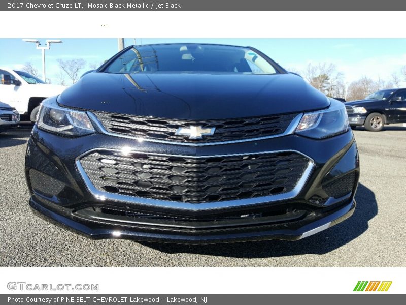 Mosaic Black Metallic / Jet Black 2017 Chevrolet Cruze LT