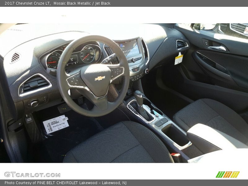 Mosaic Black Metallic / Jet Black 2017 Chevrolet Cruze LT