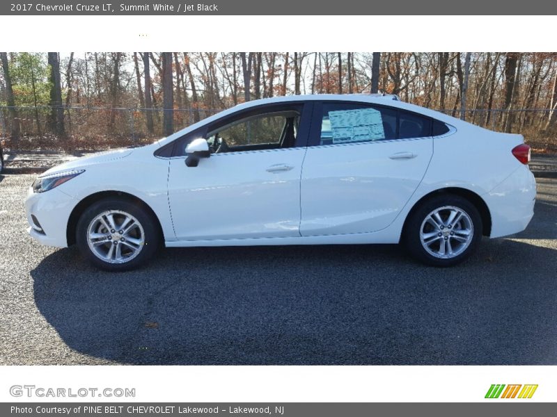 Summit White / Jet Black 2017 Chevrolet Cruze LT
