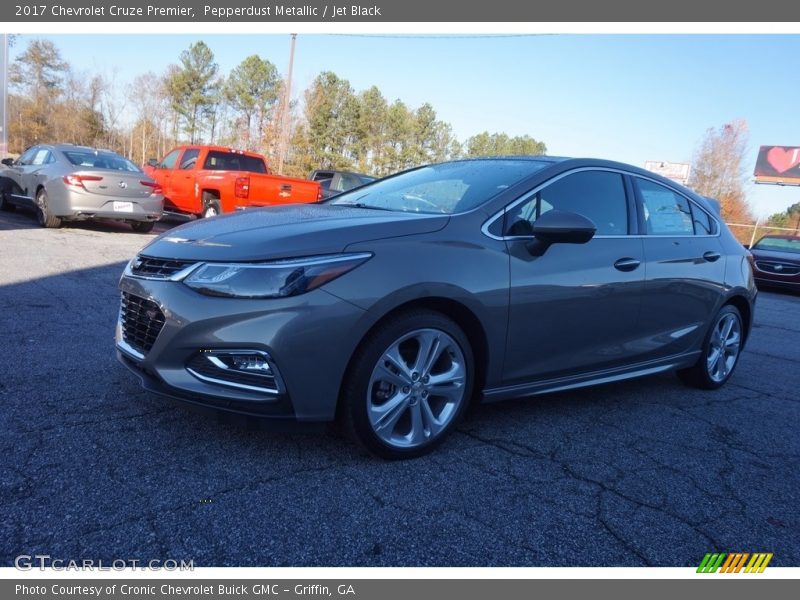 Pepperdust Metallic / Jet Black 2017 Chevrolet Cruze Premier
