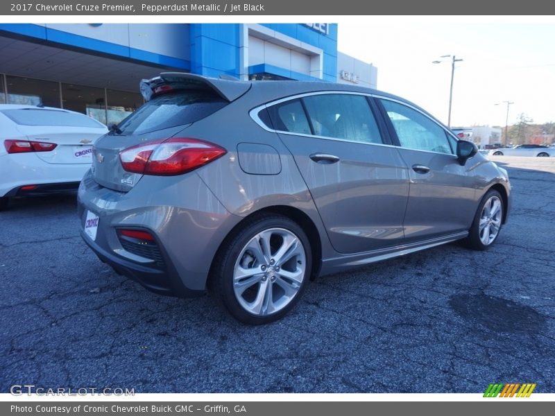 Pepperdust Metallic / Jet Black 2017 Chevrolet Cruze Premier