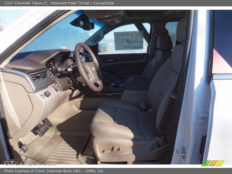 Iridescent Pearl Tricoat / Cocoa/Dune 2017 Chevrolet Tahoe LT