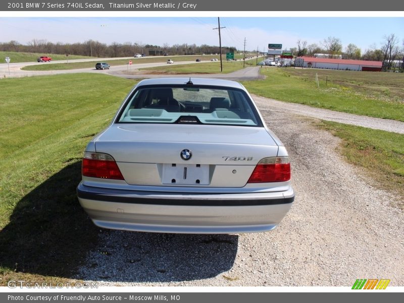 Titanium Silver Metallic / Grey 2001 BMW 7 Series 740iL Sedan