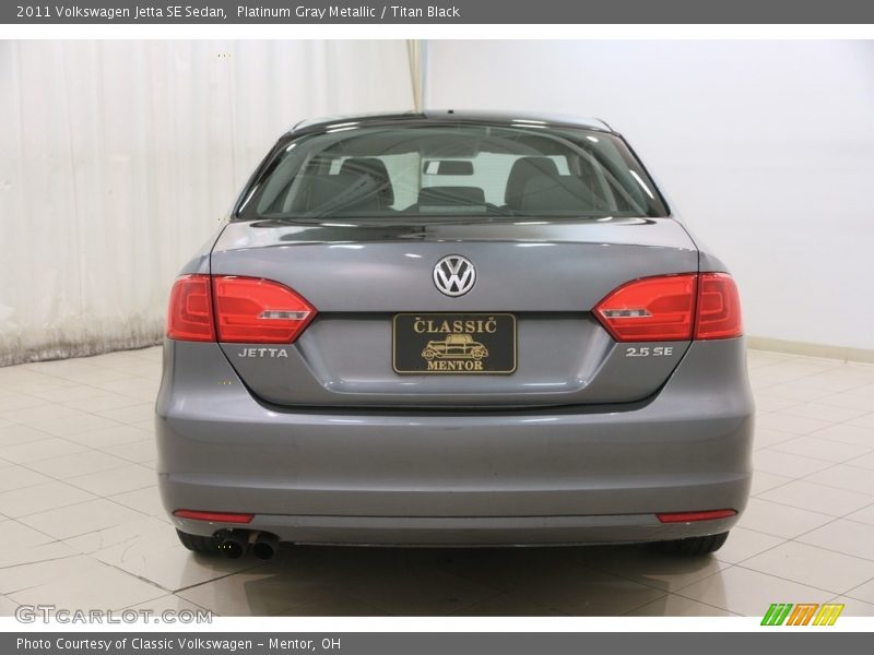 Platinum Gray Metallic / Titan Black 2011 Volkswagen Jetta SE Sedan