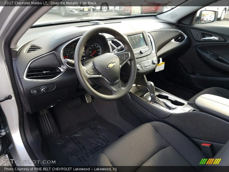 Silver Ice Metallic / Jet Black 2017 Chevrolet Malibu LT