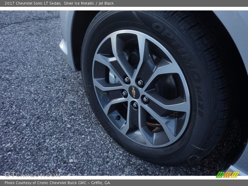 Silver Ice Metallic / Jet Black 2017 Chevrolet Sonic LT Sedan