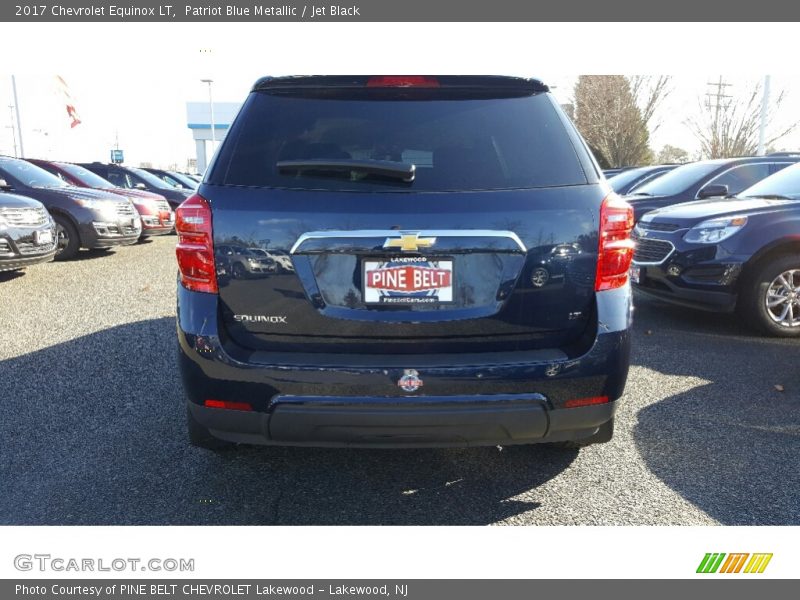 Patriot Blue Metallic / Jet Black 2017 Chevrolet Equinox LT