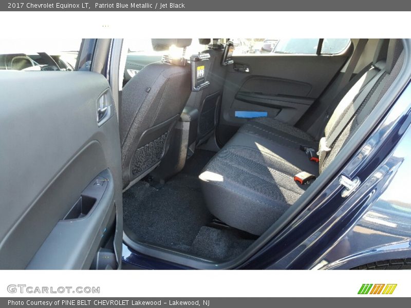 Patriot Blue Metallic / Jet Black 2017 Chevrolet Equinox LT