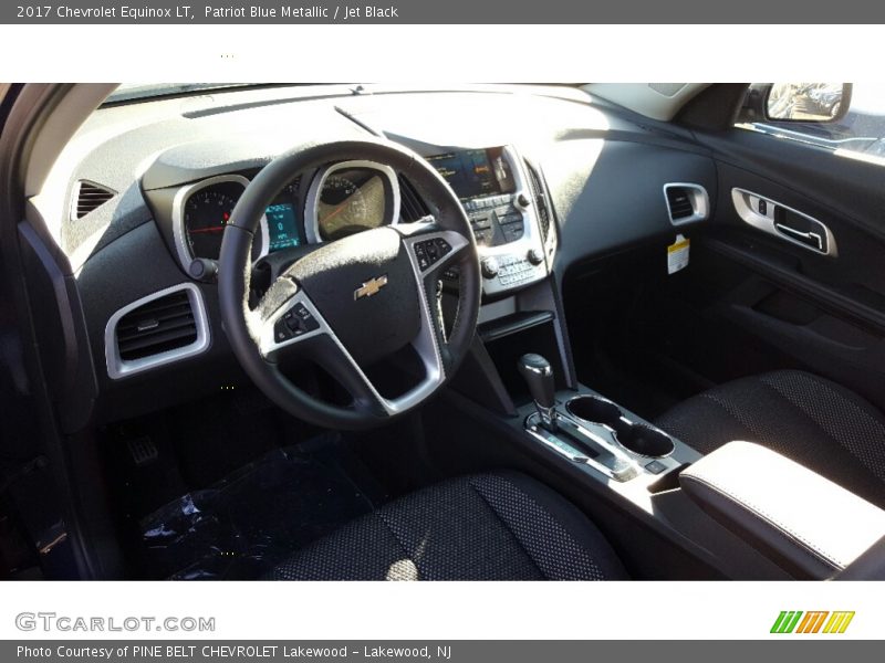 Patriot Blue Metallic / Jet Black 2017 Chevrolet Equinox LT