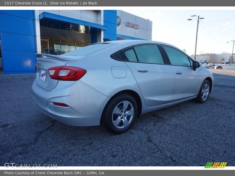 Silver Ice Metallic / Jet Black 2017 Chevrolet Cruze LS