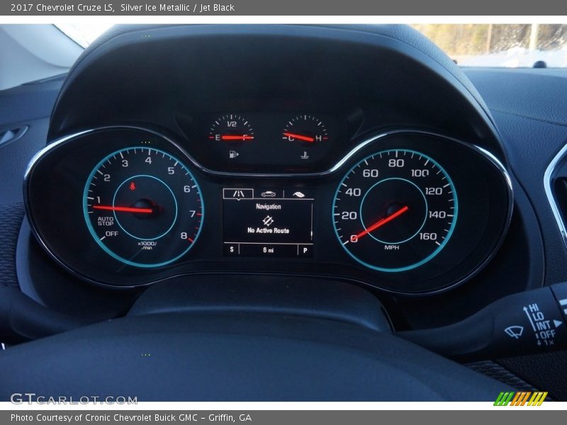 Silver Ice Metallic / Jet Black 2017 Chevrolet Cruze LS