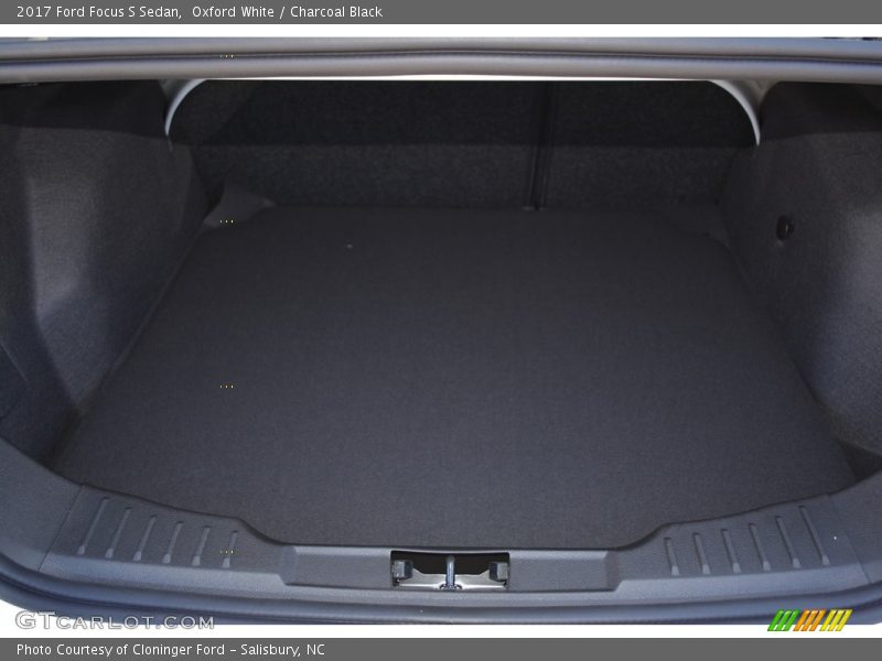  2017 Focus S Sedan Trunk