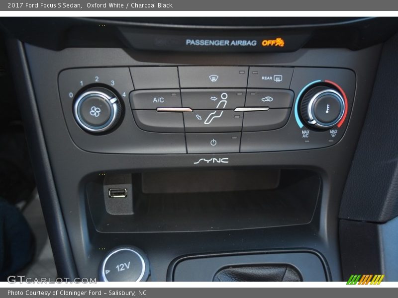 Controls of 2017 Focus S Sedan