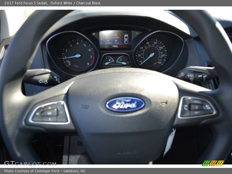 Oxford White / Charcoal Black 2017 Ford Focus S Sedan