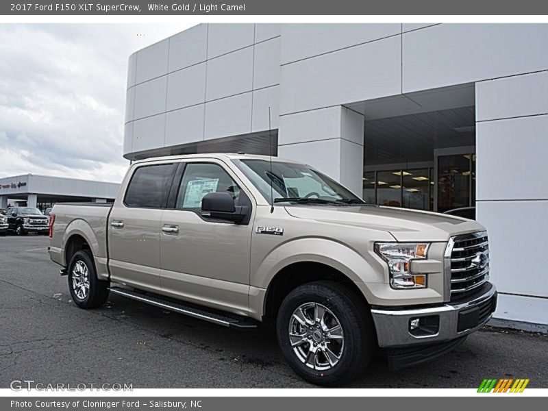 Front 3/4 View of 2017 F150 XLT SuperCrew