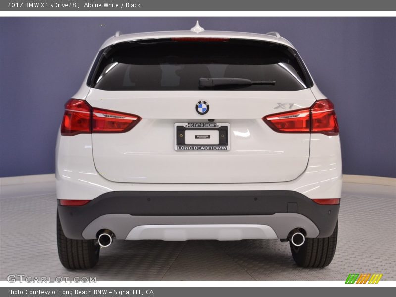 Alpine White / Black 2017 BMW X1 sDrive28i