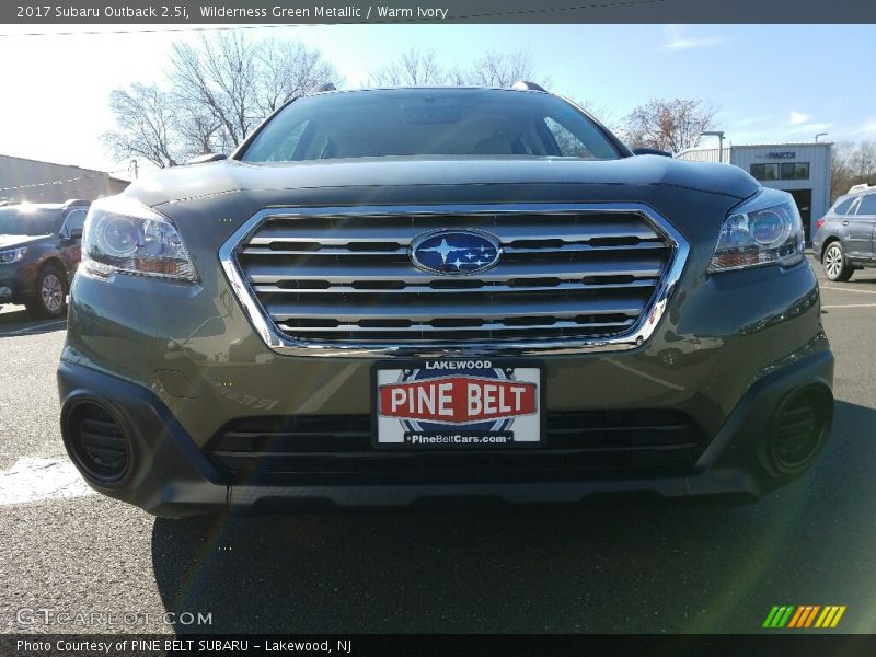 Wilderness Green Metallic / Warm Ivory 2017 Subaru Outback 2.5i