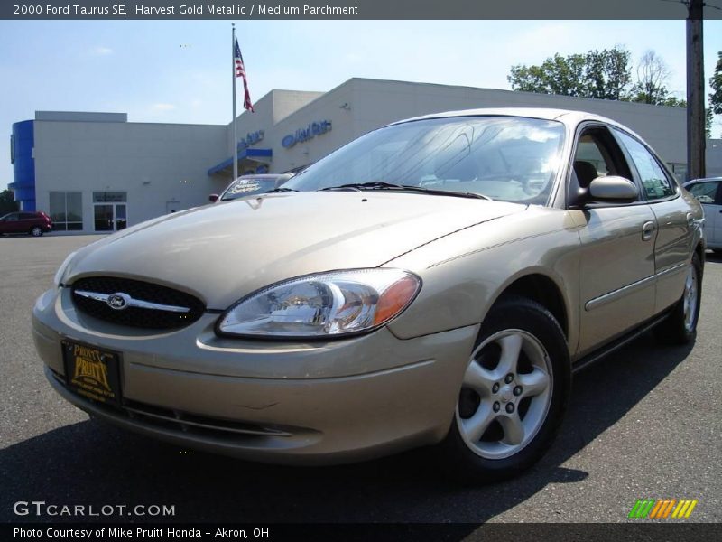Harvest Gold Metallic / Medium Parchment 2000 Ford Taurus SE
