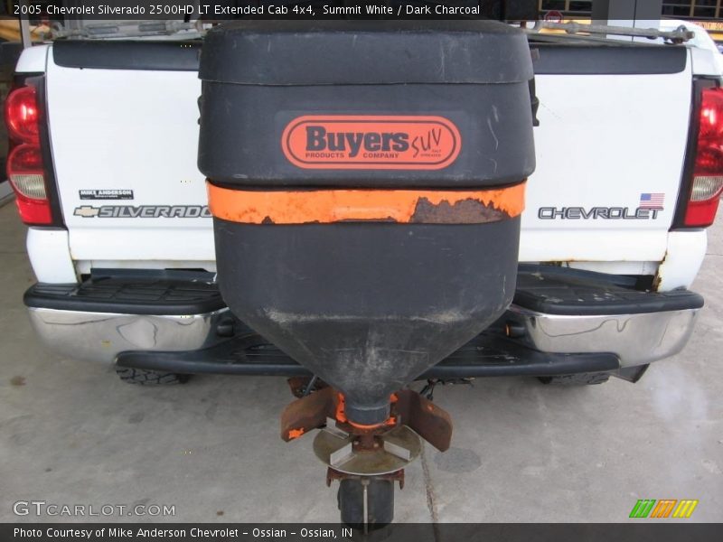 Summit White / Dark Charcoal 2005 Chevrolet Silverado 2500HD LT Extended Cab 4x4