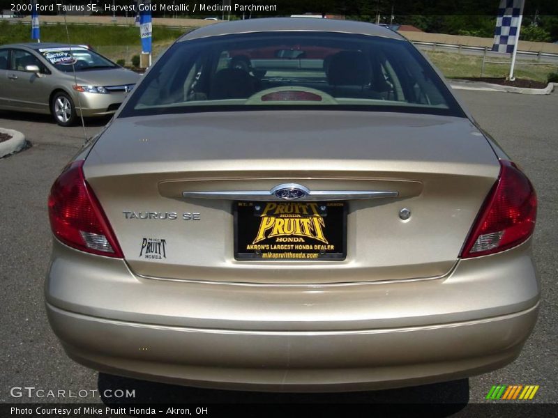 Harvest Gold Metallic / Medium Parchment 2000 Ford Taurus SE