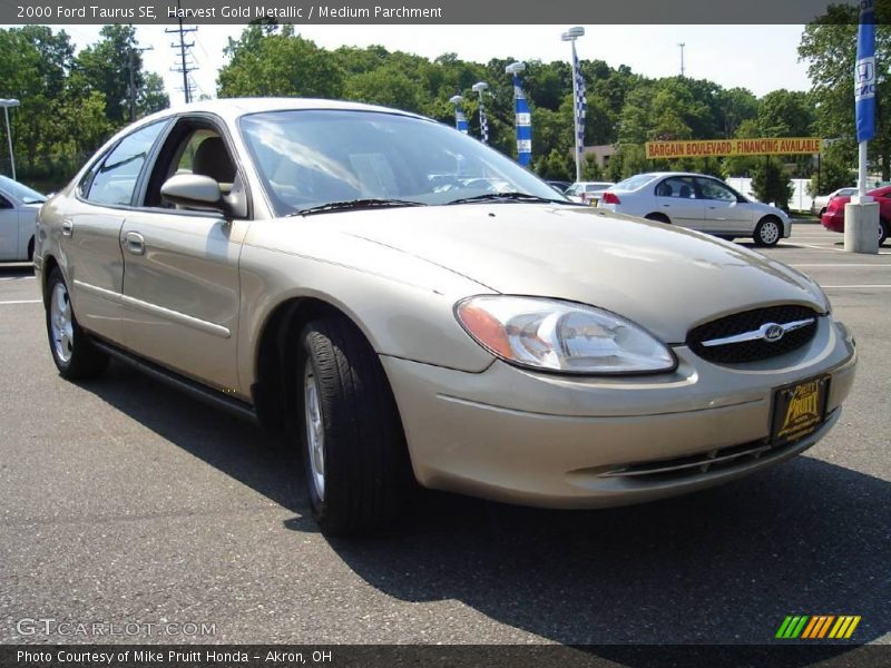 Harvest Gold Metallic / Medium Parchment 2000 Ford Taurus SE