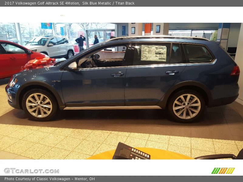  2017 Golf Alltrack SE 4Motion Silk Blue Metallic