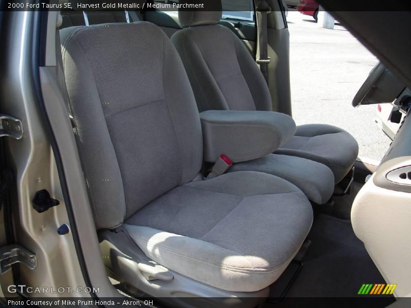 Harvest Gold Metallic / Medium Parchment 2000 Ford Taurus SE