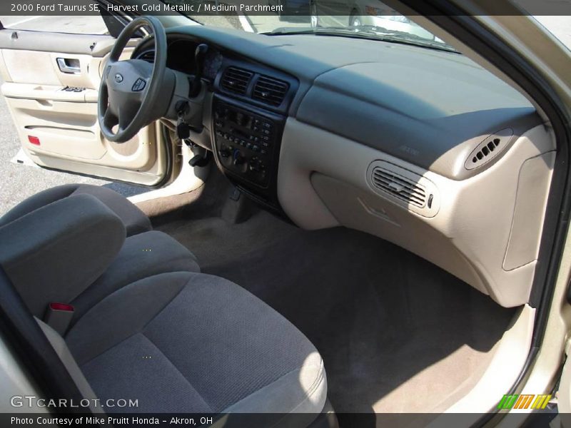 Harvest Gold Metallic / Medium Parchment 2000 Ford Taurus SE