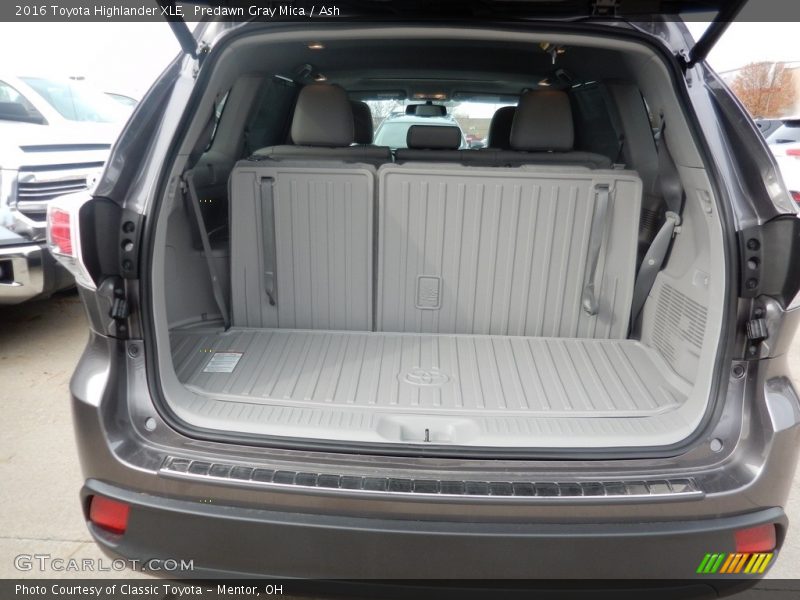 Predawn Gray Mica / Ash 2016 Toyota Highlander XLE