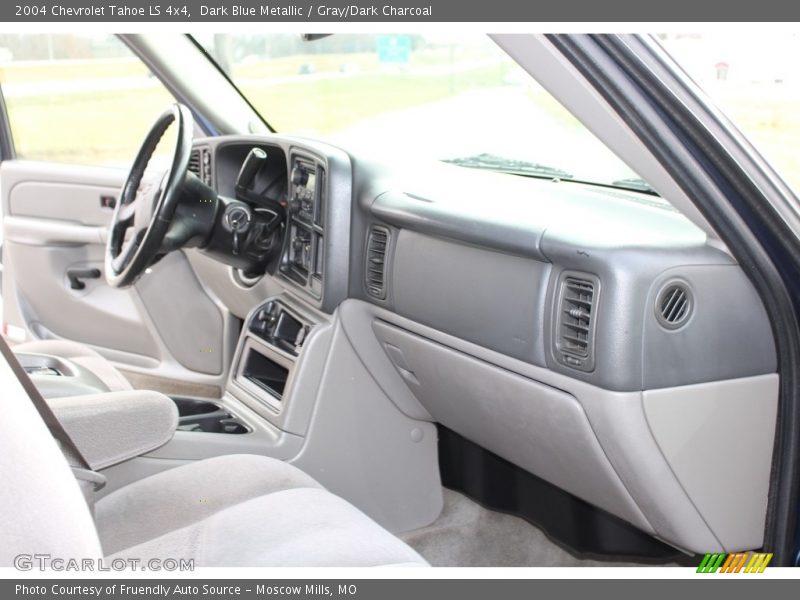 Dark Blue Metallic / Gray/Dark Charcoal 2004 Chevrolet Tahoe LS 4x4