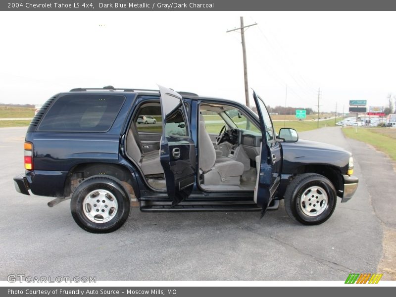 Dark Blue Metallic / Gray/Dark Charcoal 2004 Chevrolet Tahoe LS 4x4