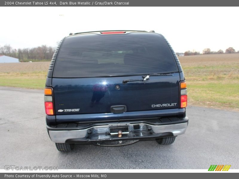 Dark Blue Metallic / Gray/Dark Charcoal 2004 Chevrolet Tahoe LS 4x4