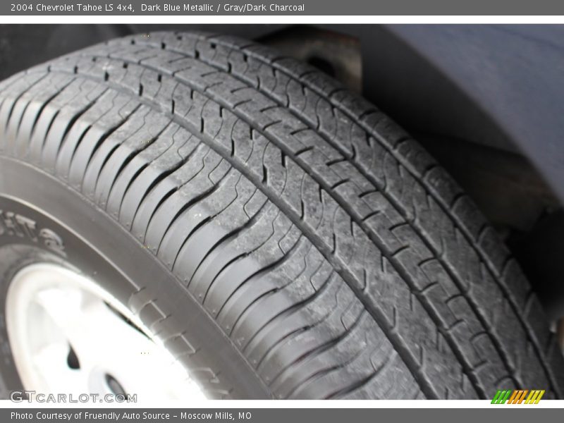 Dark Blue Metallic / Gray/Dark Charcoal 2004 Chevrolet Tahoe LS 4x4