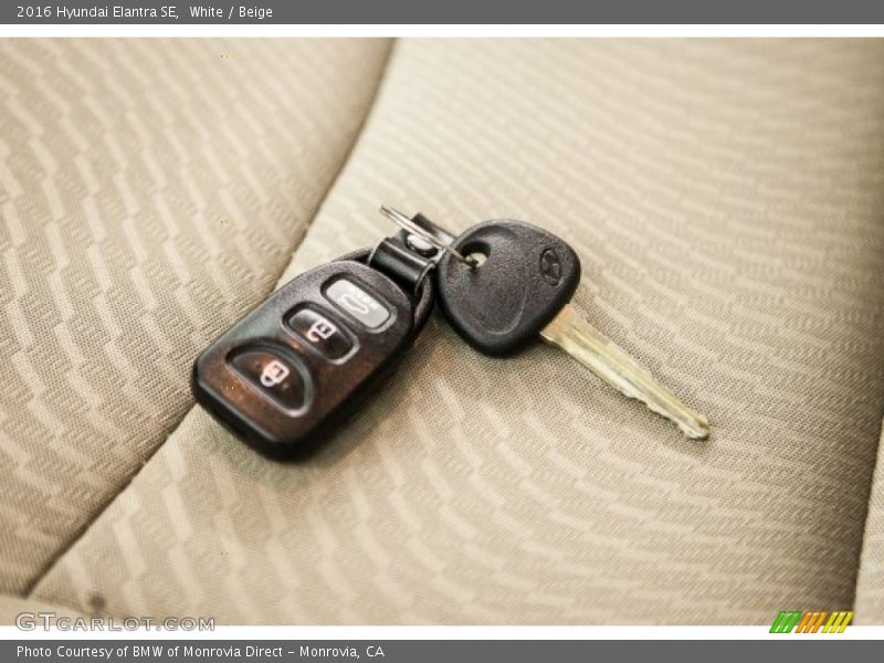 White / Beige 2016 Hyundai Elantra SE