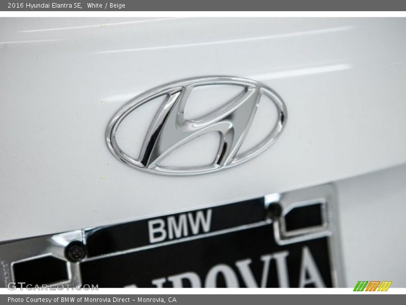White / Beige 2016 Hyundai Elantra SE