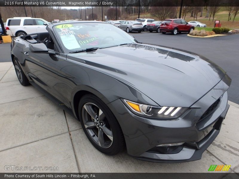 Front 3/4 View of 2016 Mustang V6 Convertible