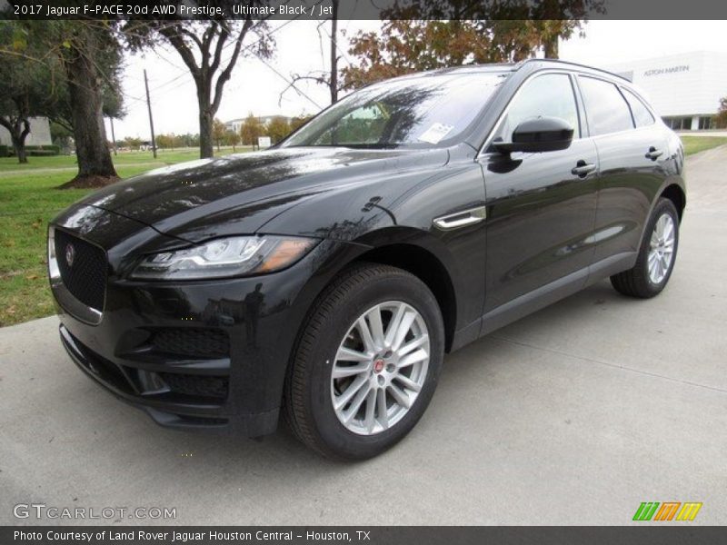 Front 3/4 View of 2017 F-PACE 20d AWD Prestige