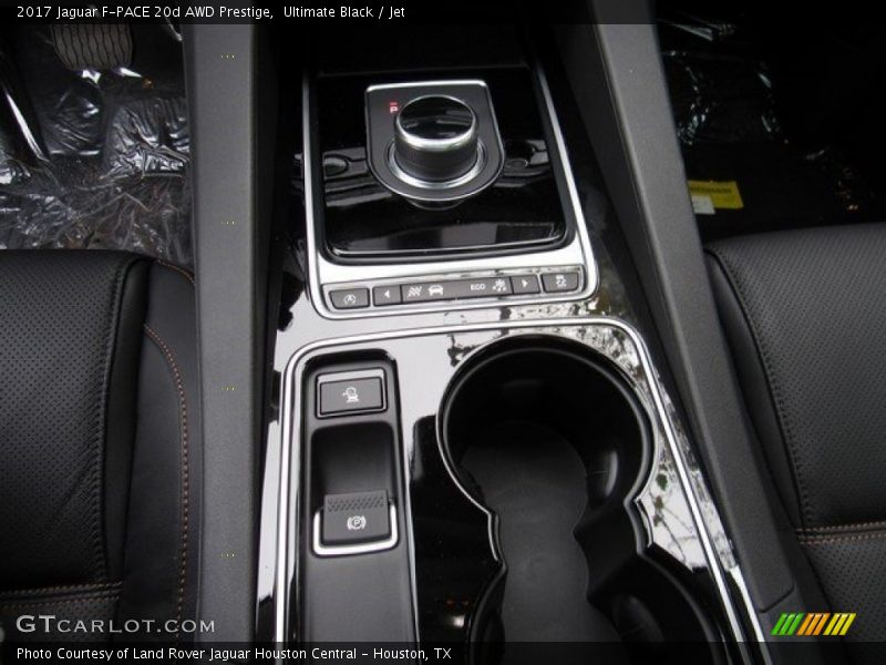 Ultimate Black / Jet 2017 Jaguar F-PACE 20d AWD Prestige